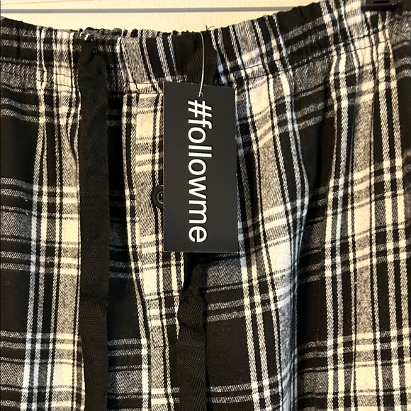 Followme: Plaid  non gender Pajama Pants - Black and White. Flannel. NWT. - Picture 6 of 8